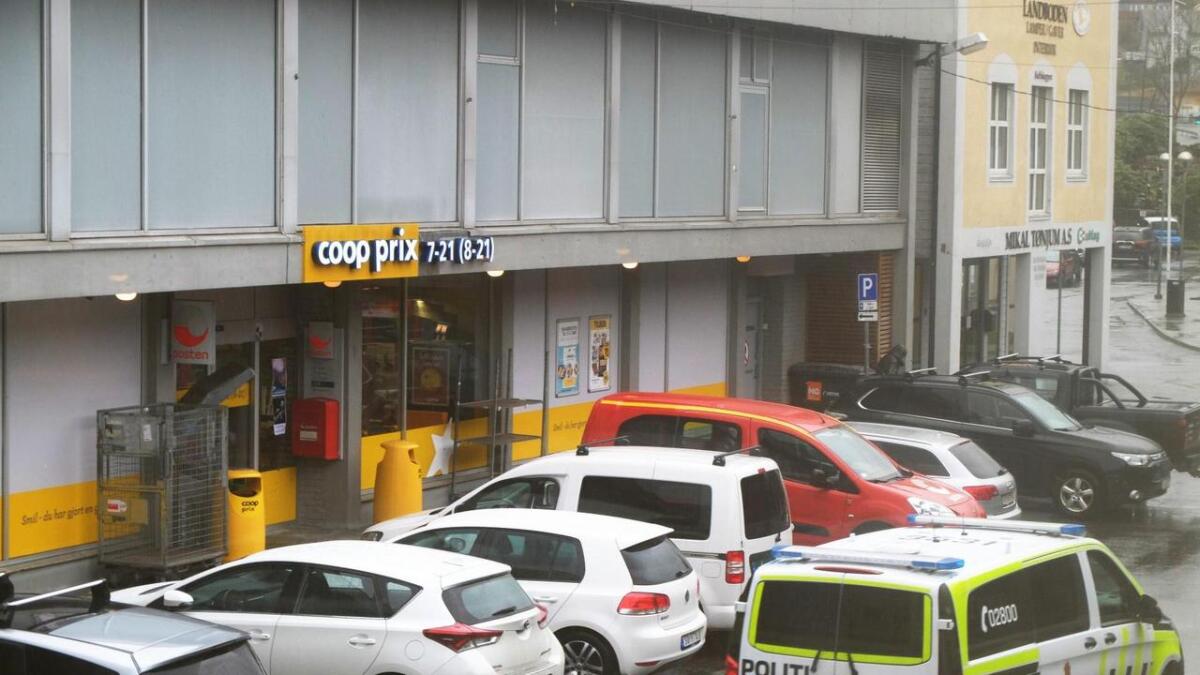 Politiet fekk melding om butikktjuveri på Coop-en i dag.