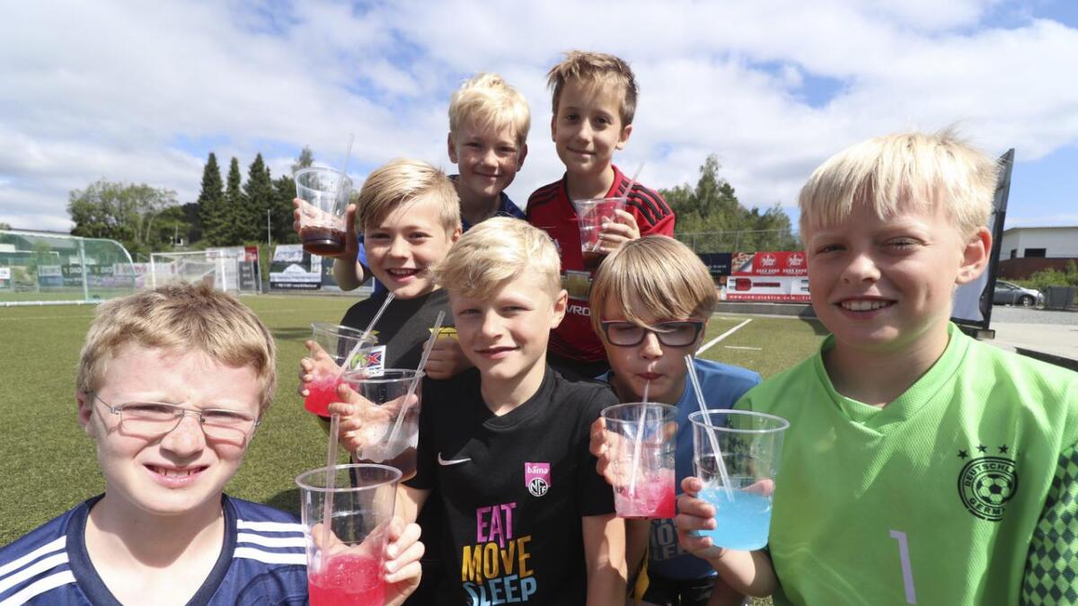 I samarbeid med Sparebanken Vest, inviterte Os Fotball til gratis løkkefotball-dagar på Kuventræ denne veka.