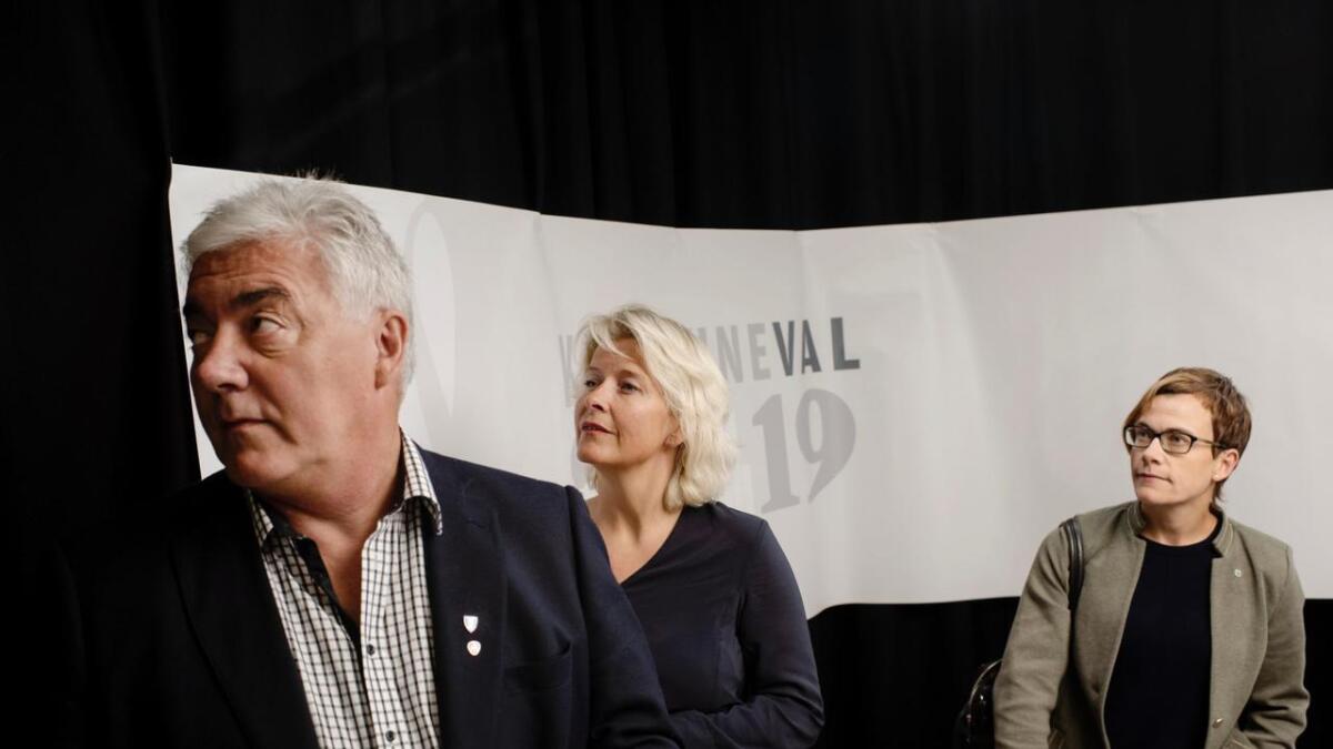 Petter Rukke, Hanne Haatuft og Sigrid Simensen Ilsøy kjempar om valsigeren i Hol.