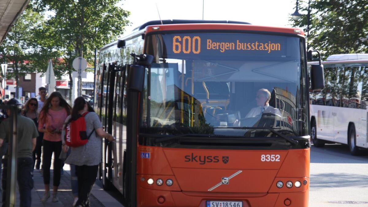 Tal frå Hordaland fylkeskommune viser at veksten i kollektivtrafikken i fylket er på fire prosent. I bergensområdet har veksten vore på 5,6 prosent. (Arkivfoto)