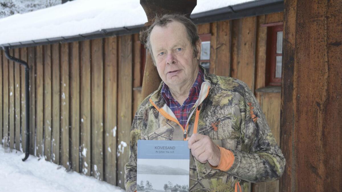 Johan Vaa har vore redaktør for den nye boka om Kovesand på Møsstrond.
