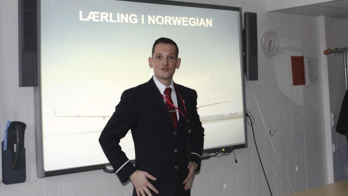 Fredrik Garmanslund snakkar varmt om lærlingordninga til Norwegian.