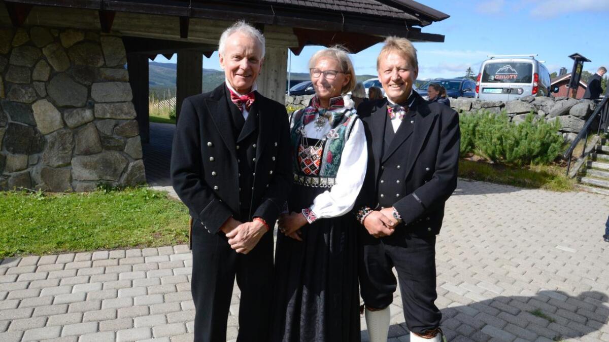 Aslak Paalgard (t.v.), Wenche Nedrestøl Lothe og Knut Vebjørnsen var tilbake 50 år etter at dei vart konfirmerte.