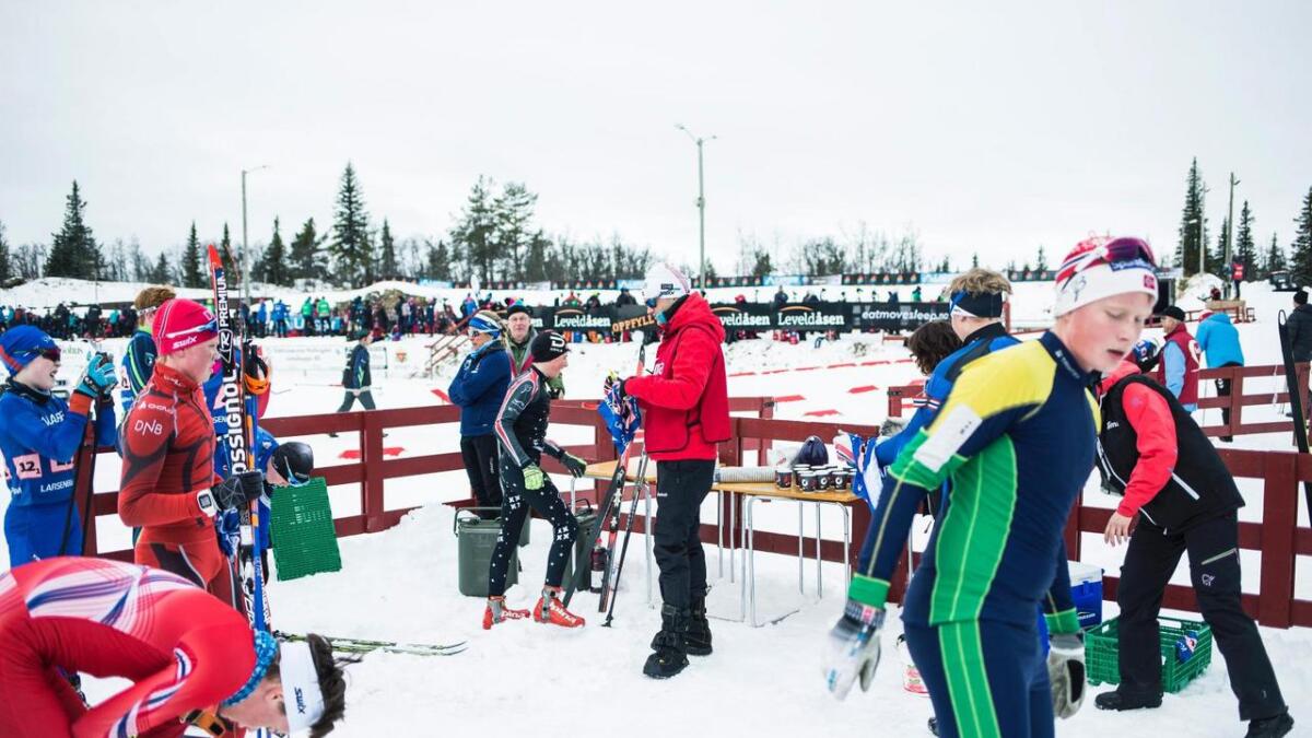 Liatoppen skiskyttarfestival samlar over 1100 unge løparar kvart år.