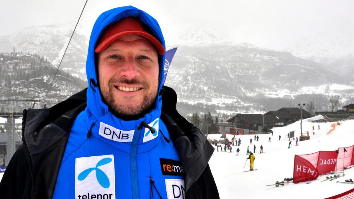 Aksel Lund Svindal var på plass i Hemsedal under NM i alpint i mars. Der vart han takka av etter ein lang karriere.