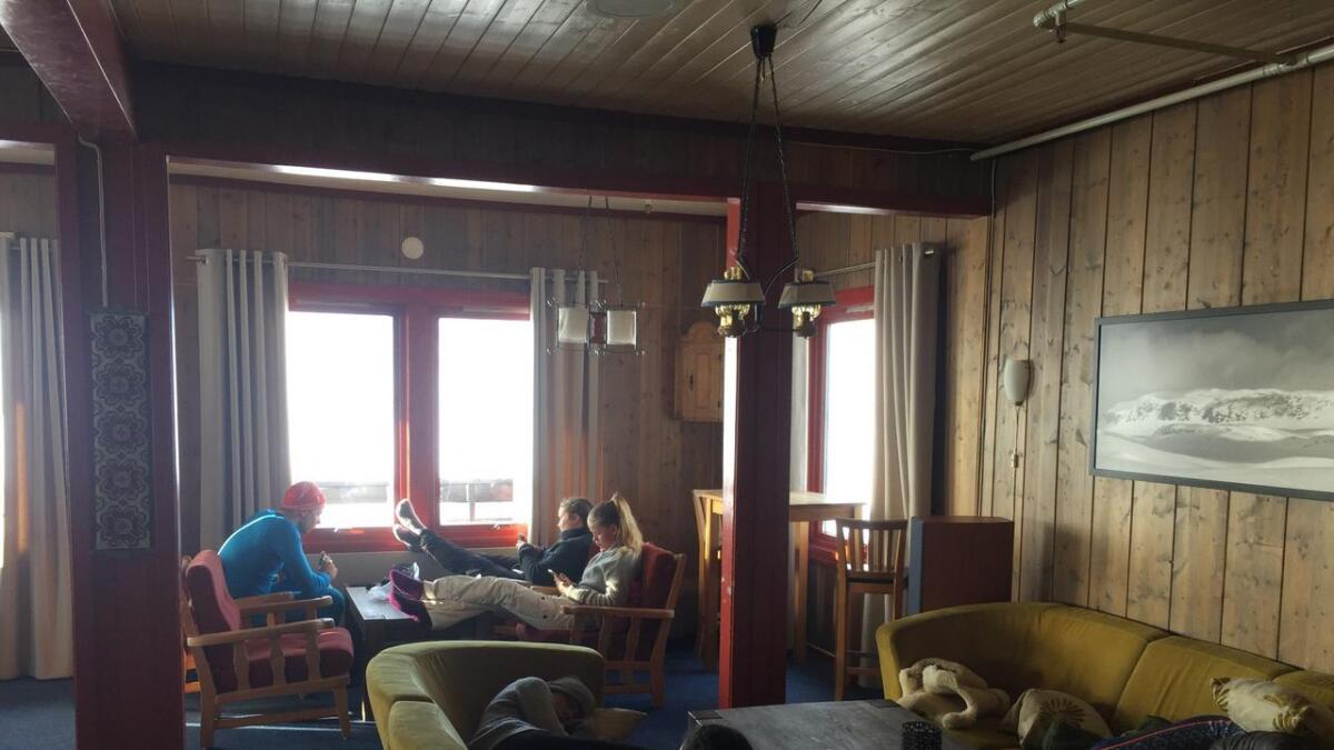 Turen fekk ein brå slutt for Lørenskog-elevane som skulle sova i snøholer.