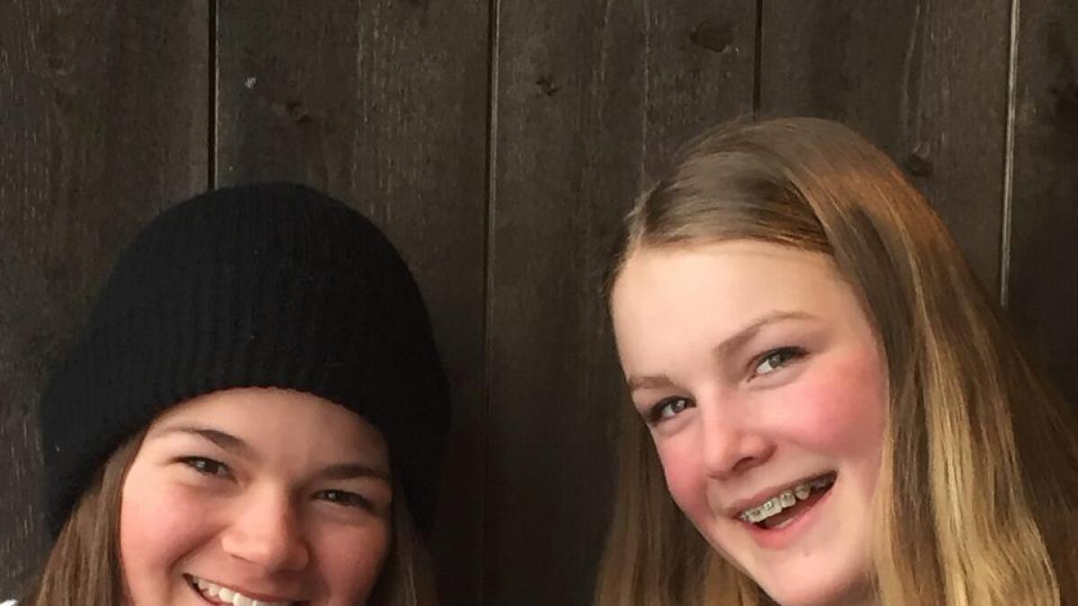 Elise Herleiksplass og Stine Espeli Olsen tok NM-medaljar både i år og i fjor.