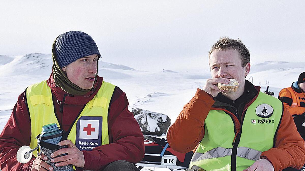Søren Therkildsen og Ulrik Undahl er rettleiarar i RØFF (Røde Kors Førstehjelp og Friluftsliv) Seljord.