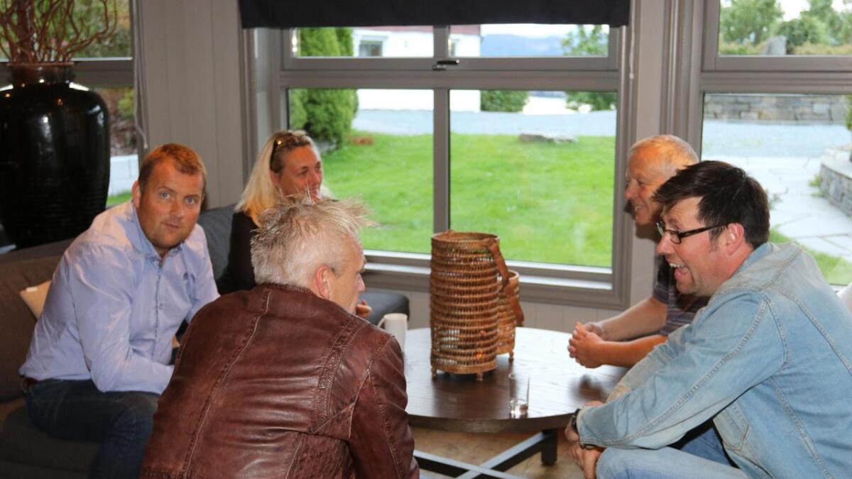 God drøs rundt borda på Bjørnefjorden gjestetun då Os næringsråd inviterte til seminar i går.