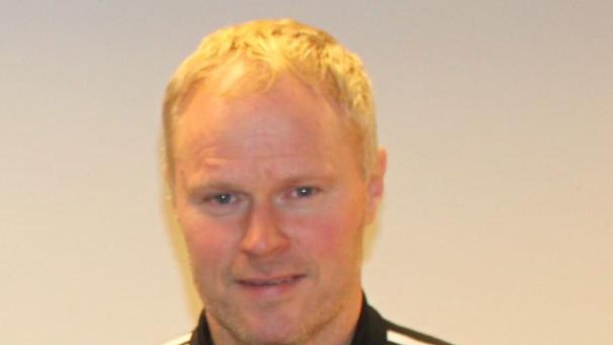 - Handlekrafta gjer at spelarar vert signert, som med Ståle Steen Sæthre, som vart klar under eitt døgn etter han tok kontakt med klubben, seier Tore Nielsen.