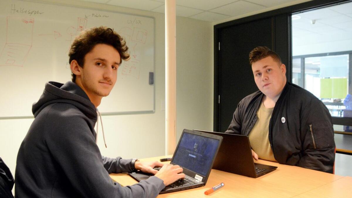 Det har blitt en del timer foran datamaskinene for Ole Christian Svennevig og Julian A. Flaaten for å få til det elektroniske systemet «kvitér».