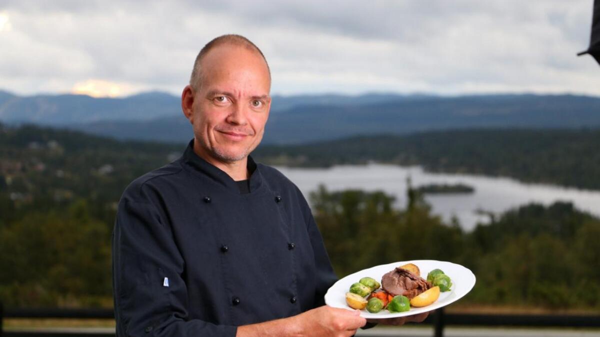 Jan Jensen frå Danmark har budd på Myking i mange år. No jobbar han som kokk på Nesbyen Alpinsenter og Golfkaféen.
