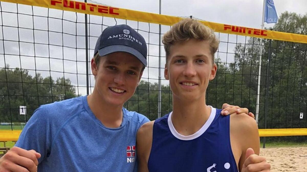 Markus Mol (t.h) vann gull i både U21 og U19. Her i lag med makker U21-makker, Nils Ringøen. (Privat foto)