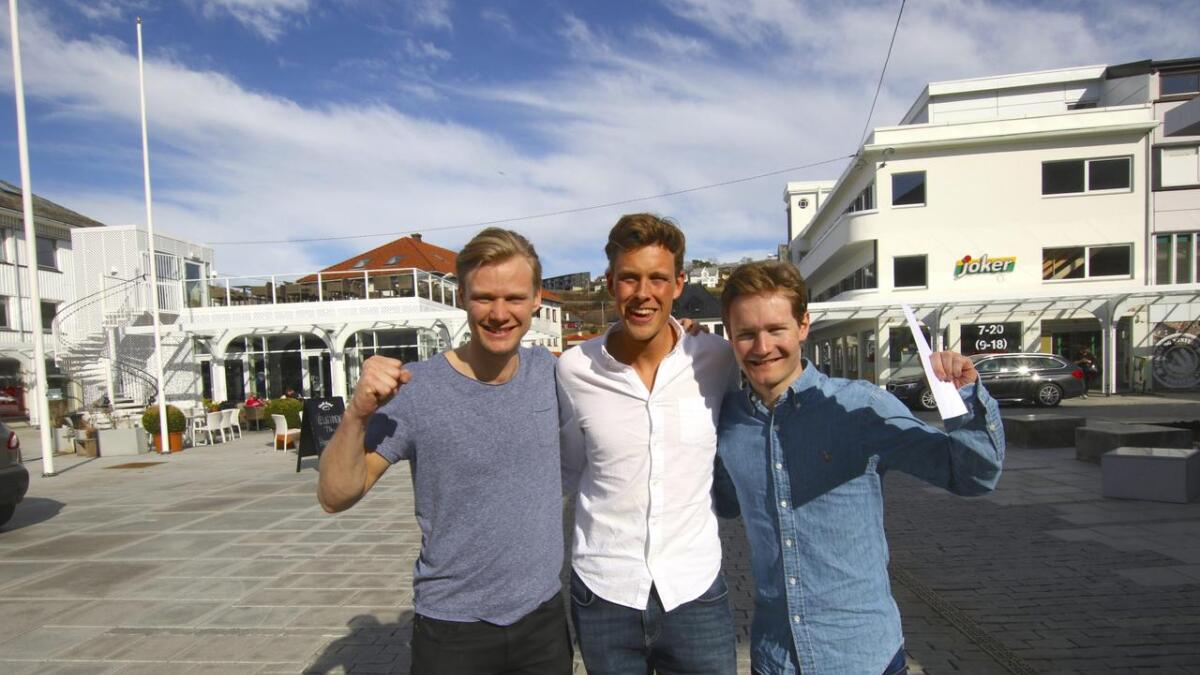 Korkje Håvard Holmefjord Lorentzen, Sindre Henriksen og Sverre Lunde Pedersen, eller Anders Mol og Kåre Mol fekk med seg pris frå Stavanger laurdag kveld.