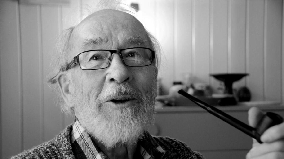 Kjell Snerte

Forlagsmann, bladfyk, bonde, lokalhistorikar, mållagsmann politikar Kjell Snerte i Hemsedal fyller 80 år i år.