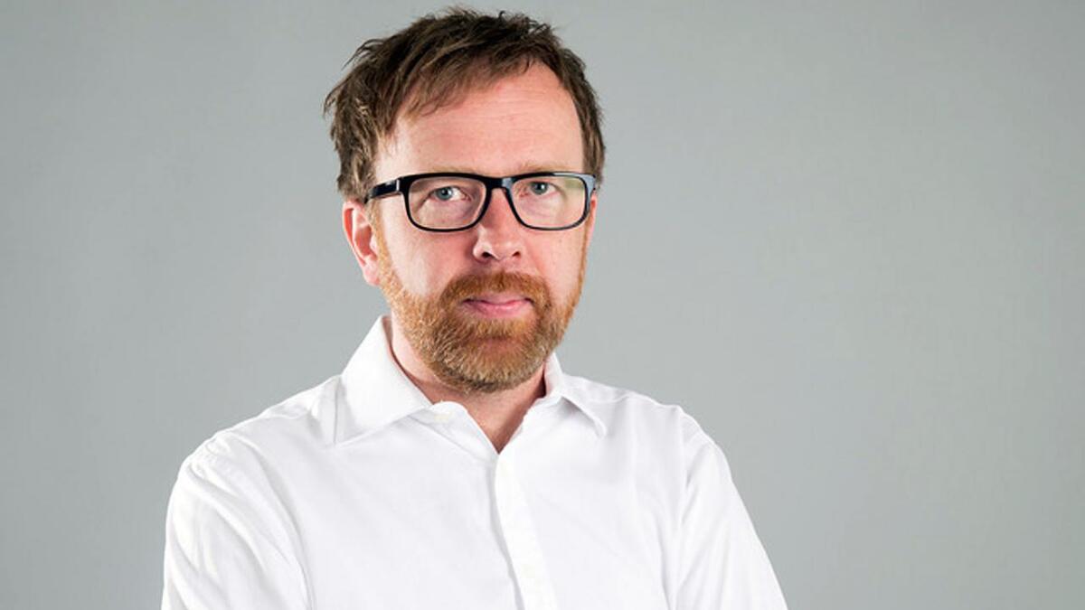 Eirik Solheim er strategisk rådgivar, redaktør av NRK Beta og prosjektleiar i NRK si utviklingsavdeling. Her er det samla ei gruppe menneske som får lov å leika med dei mest underlege teknologiske løysingane.