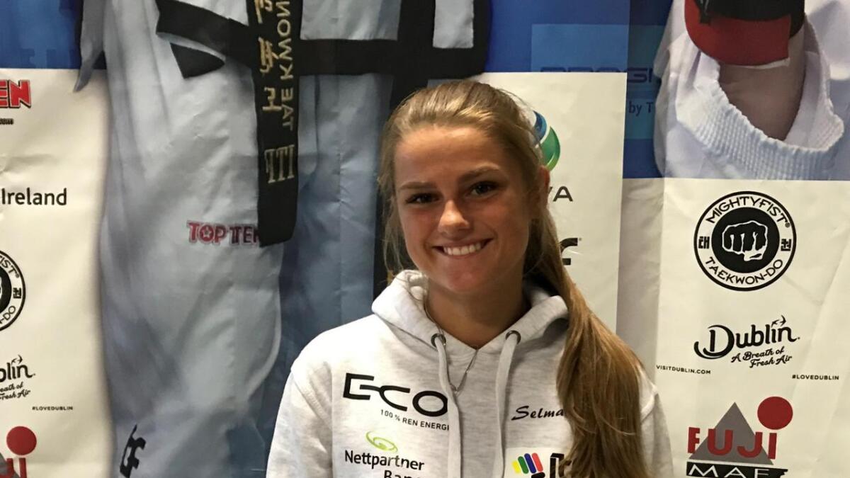 Selma Øen Li vart verdsmeister i tradisjonell sparring under VM i taekwondo i Dublin. Det var også sølv i individuell sparring og bronse i mønster.
