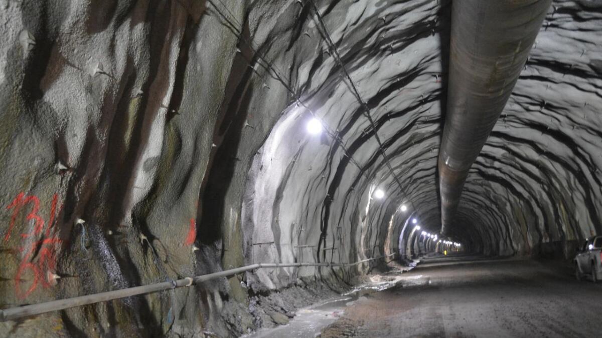 No er tunnelen ferdig bygd, men fyrst om eitt år er alt arbeidet ferdig. Bildet er frå mai.