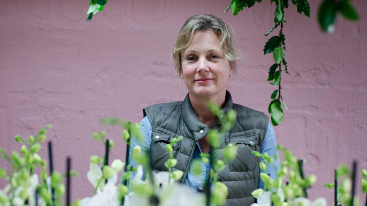 Leonore Nesje Ødegård har drive blomsteravdelinga på Meny. No flyttar ho ned i underetasjen og startar for seg sjølv. – Det kjennest som å flytte heimanfrå på hybel, seier ho.