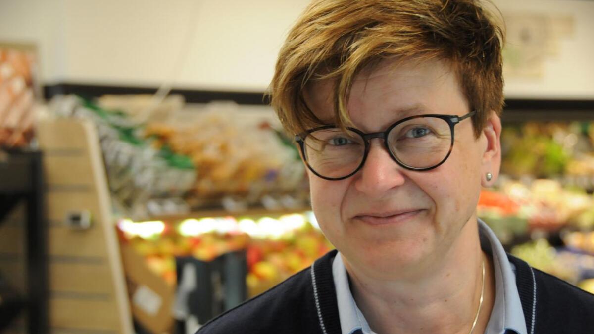 Hanne Kåsen er meir enn gjennomsnitleg opptatt av politikk og og skulle bruke lunsjen til å få stemt.
