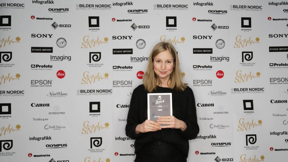 Signe Fuglesteg Luksengard vann to av fire prisar i kategorien «Mote» under årets utdeling av fotoprisen «Gullsnitt».