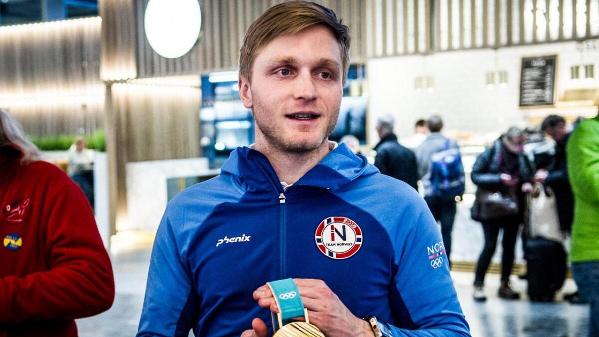 Håvard Bøkko kom heim med gull frå OL i vinter. Likevel må han og landslagskollegaene skaffe private sponsorar for å få endane til å møtast.