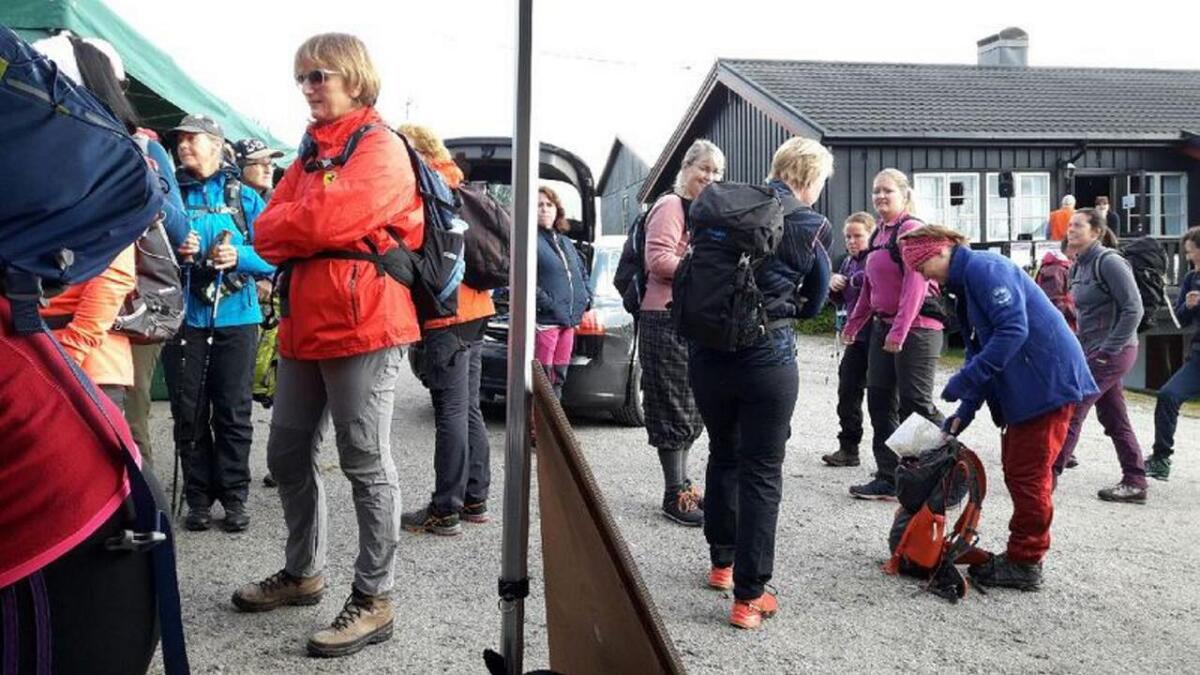 Fentetrøkket i Uvdal samla over tre hunder kvinner sist helg. 300 deltok på laurdagens fjellmarsj.