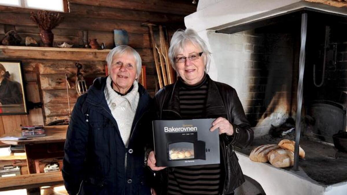 Her ser vi Else Rønnevig (til høyre) sammen med Eva Bjorvatn, som Rønnevig har brukt som en av kildene i boka «Bakerovnen». Arkivbilde