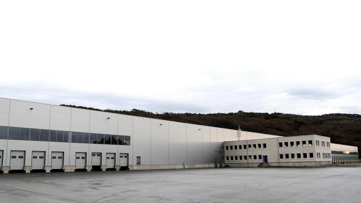 Optimera etablerer hovudlageret for distribusjonen sin i Hordaland i sørenden av Reli Os-NHP Eiendom AS sitt bygg i Ådnadalen. Optimera leiger totalt 18.000 kvm med inne- og uteplass.