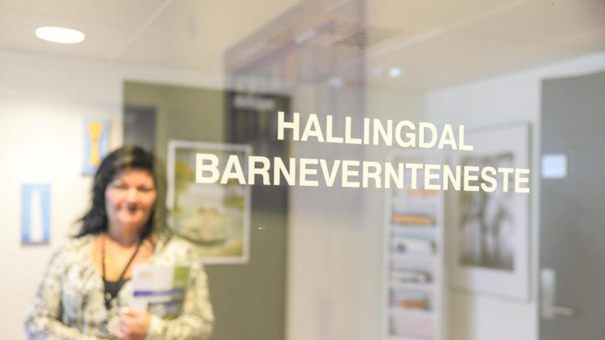Leiar Helene Sagabråten i Hallingdal barnevernsteneste meiner både dei og kommunane er blitt flinkare til å ta hand om barn og familiar før krisene får vekse seg store.