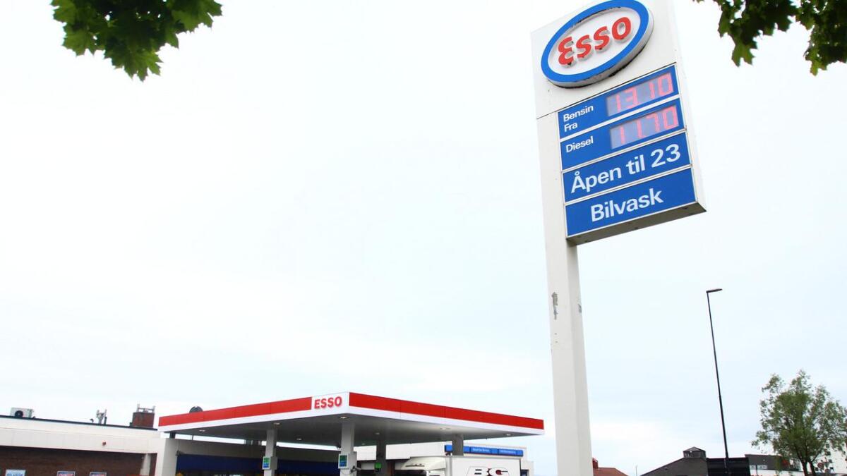 Esso-stasjonens dagar på Osøyro kan vera talde.