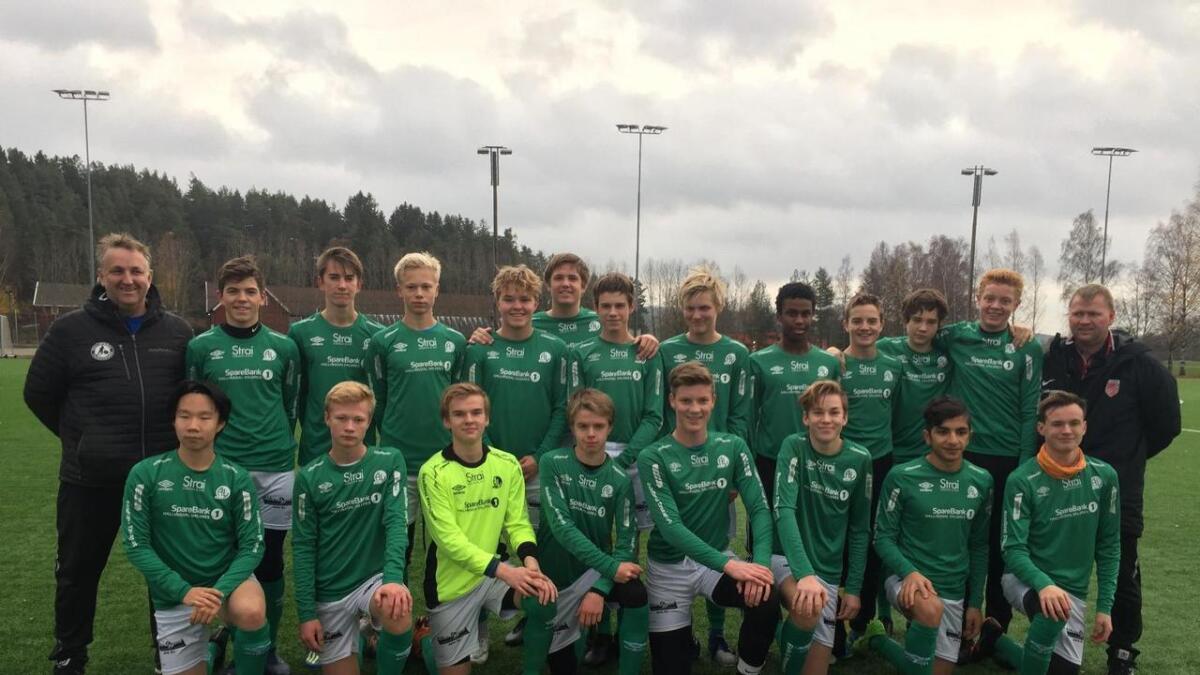 G16-laget hadde turen til Lillestrøm, og to kampar mot LSK-gutane som sesongavslutning.