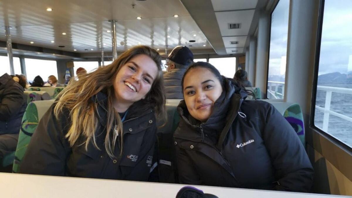 Desse jentene,  frå Sveits og Mexico, anbefalte det beste konditoriet i heile Tierra del Fuego.