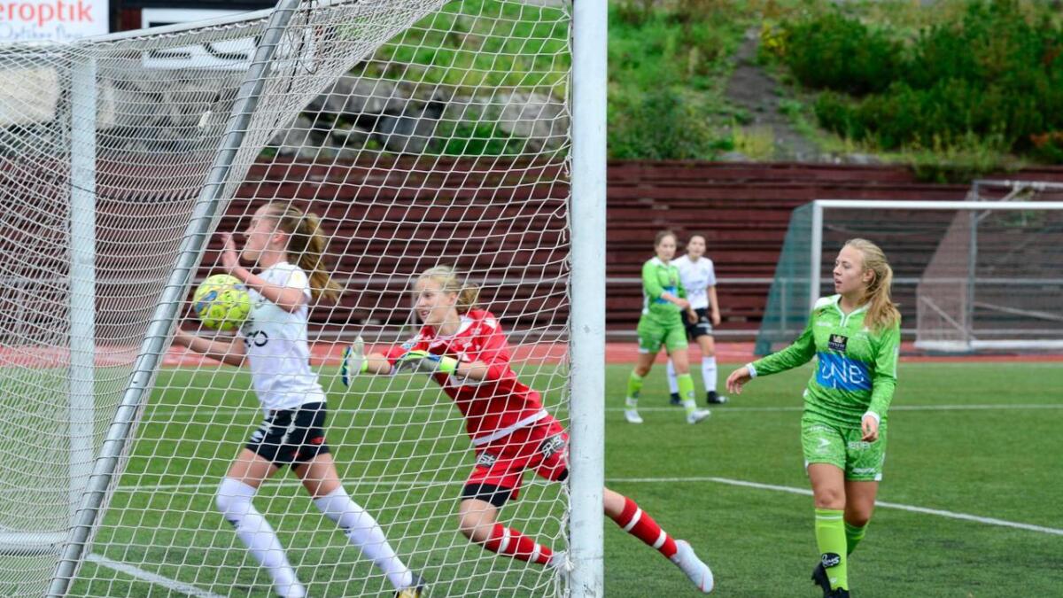 HFK-damene opna scoringsballet på heimebane mot Øvrevoll Hosle.