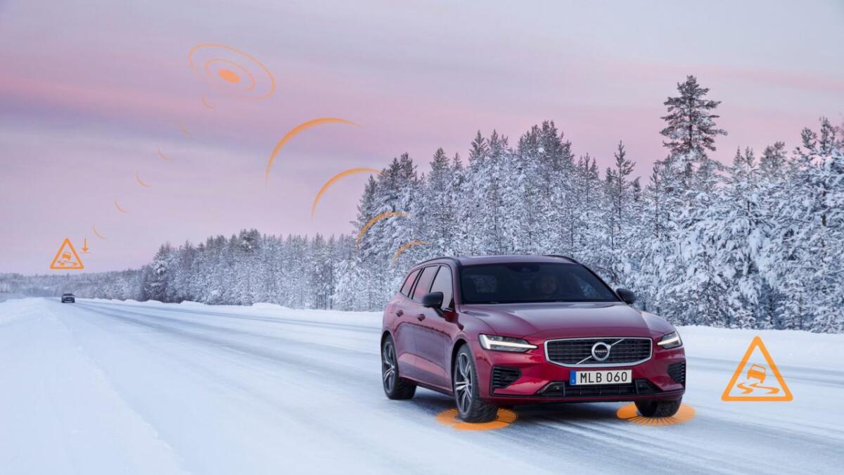 Volvo lanserer eit system der bilane kan bruke opplysningar frå kvarandre om veg- og føreforhold.
