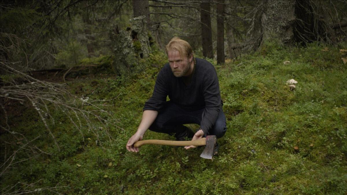 Anders Baasmo Christiansen har hovudrolla i «Hoggeren». Han spelar ein bymann som reiser heim til familiebruket i Rukkedalen for å få skikk på livet.