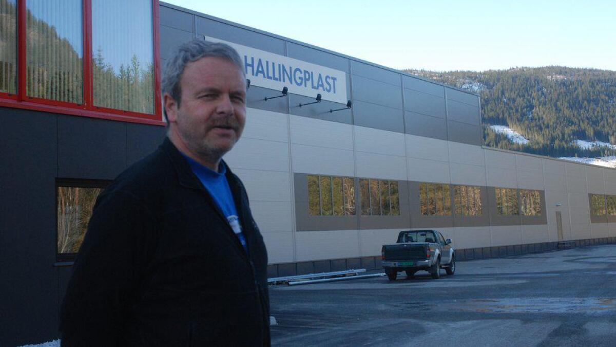 Dagleg leiar i Hallingplast AS, Steinar Tragethon, set stor pris på at bedrifta fekk den fyrste næringsprisen som er utdelt i Hallingdal. (Arkivfoto)