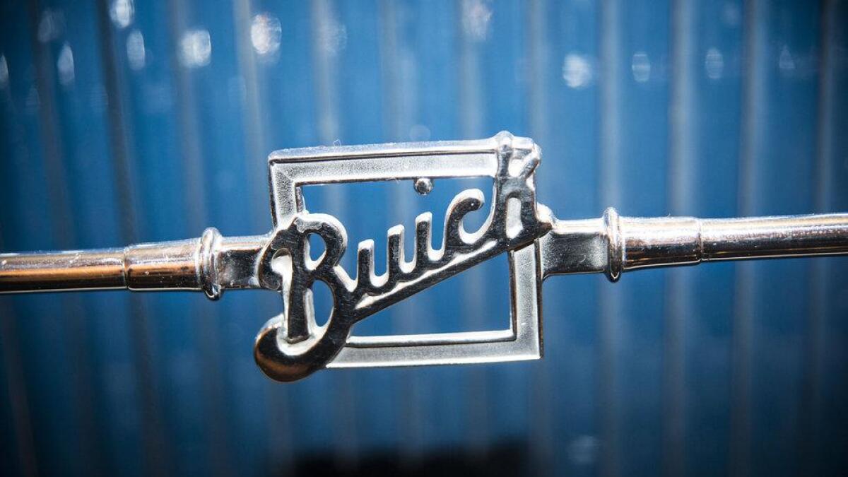 Ein gong i tida vart den nytta som hotellbil. No står Buick’en trygg og varm i spesialbygd garasje på Golsfjellet.