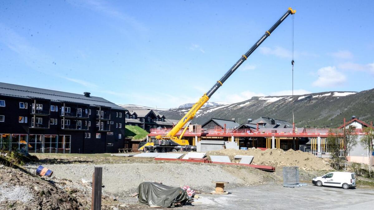 Heisekranene er stadig i sving på Vestlia Resort på Geilo. Pål G. Gundersen satsar vidare, med 65 nye rom.