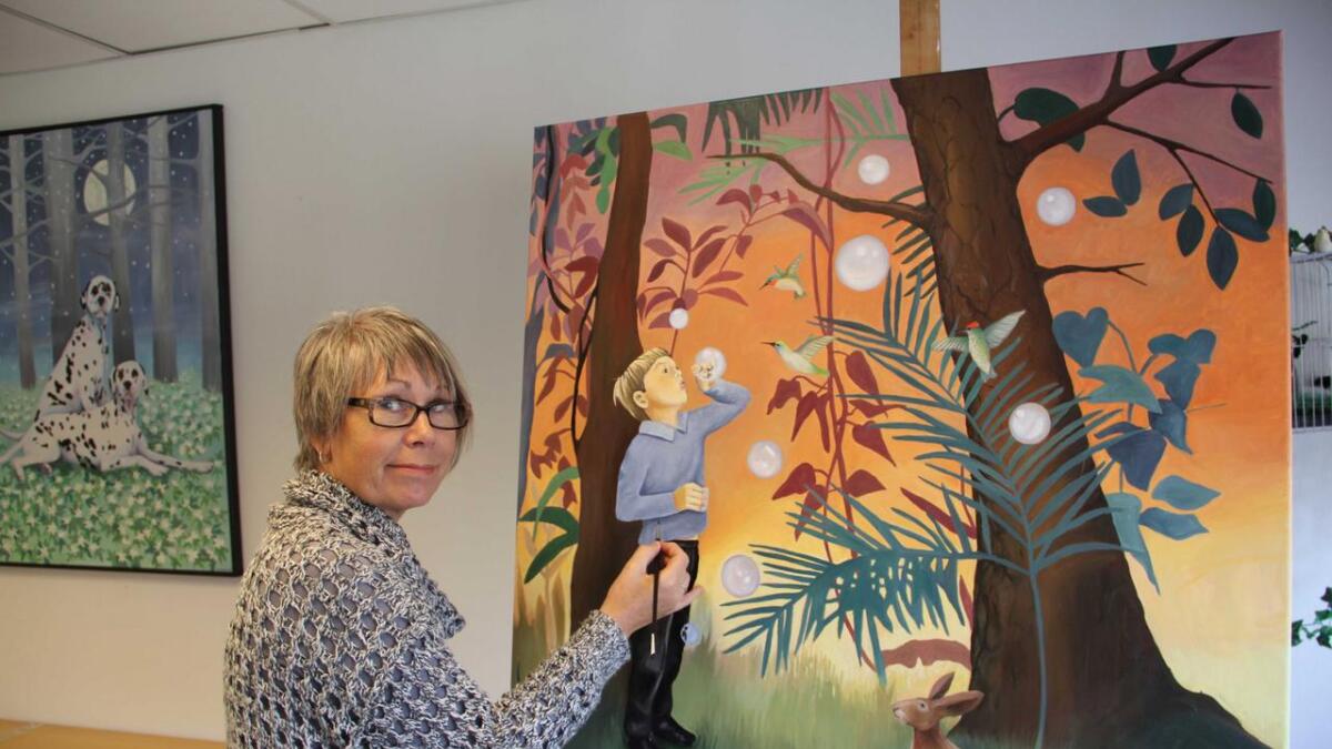 Biletkunstnar Grethe Swahn med atelier i Bykle er ein av kunstnarane som deltar i utstillinga ”Transfer” i Sæbyggjen i Valle førstkomande laurdag.
