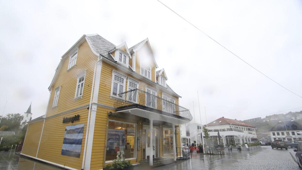 Det nye arkitektkontoret etablerer seg i andrehøgda i Bakketeighuset på Osøyro.