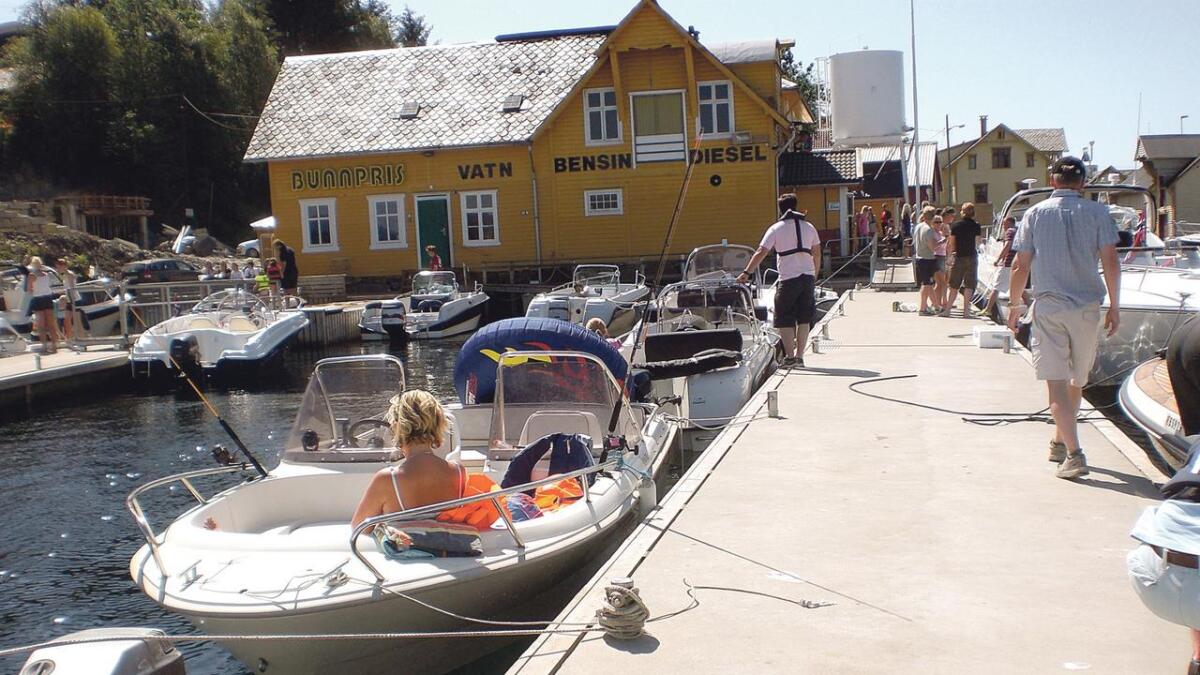 Det er nærast blitt ein tradisjon at Kystsogevekene vert opna på Vedholmen i Øyane.