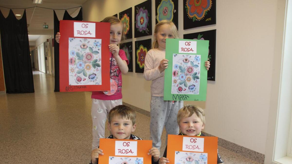 Kristianna, Maya, Nicolai og Jonathan er blant 34 førskuleelevar i Os barnehage som har lært seg rosemåling.