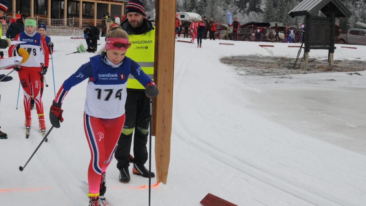 Synne Mæland-Herheim frå Geilo vann 15-årsklassen i fristil i Oslo Skifestival.