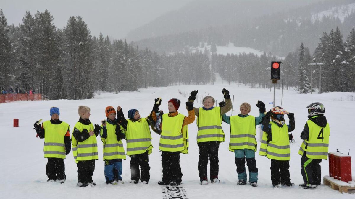 Skafså motorsportklubb arrangerte snøskuterdrag på dragstripa ved crossbanen 9. mars.
