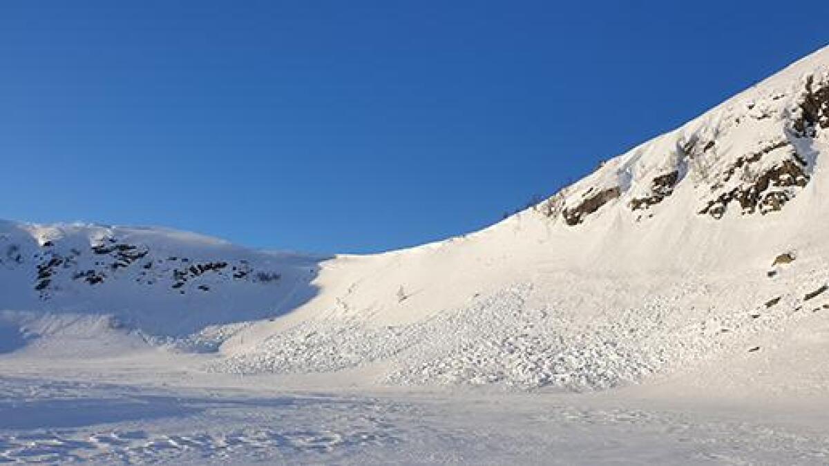 Det er stor skredfare i fjell og hei etter svært skiftande ver. Her frå Småtjønnsdalen i  Valle austehei, der det har gått fem-seks skred berre den siste veka.