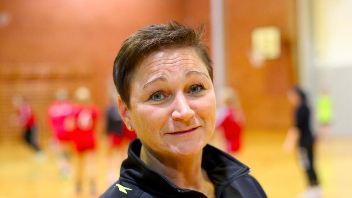 Sidan 2007 har Gitte Torp hatt ulike trenarroller i Os Handball, seinast som hovudtrenar for damelaga til Os i sesongen 2018/2019. I mai 2019 overtok ho ansvaret for Askøy Handball sitt damelag i 3. divisjon. Denne rolla skal ho halda fram i.