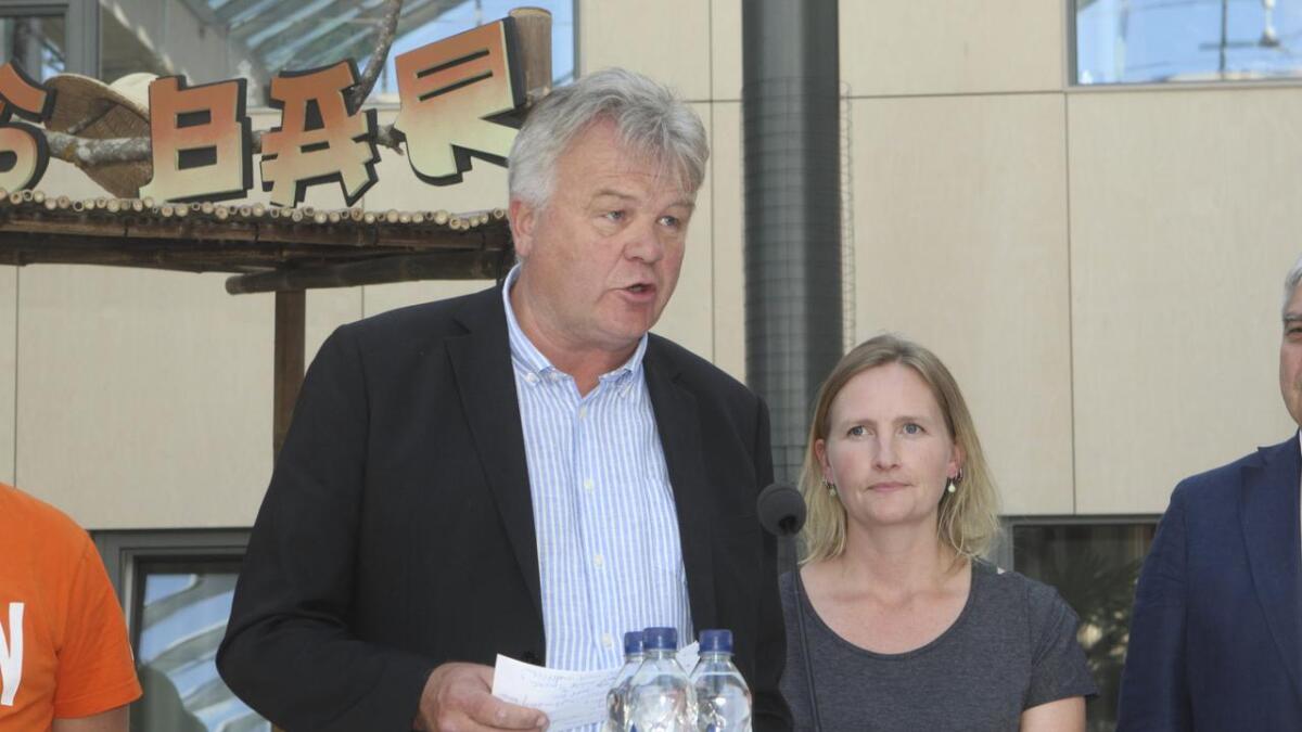 Strandviks store son, Mikal Leigland, er andrekandidat for Senterpartiet.