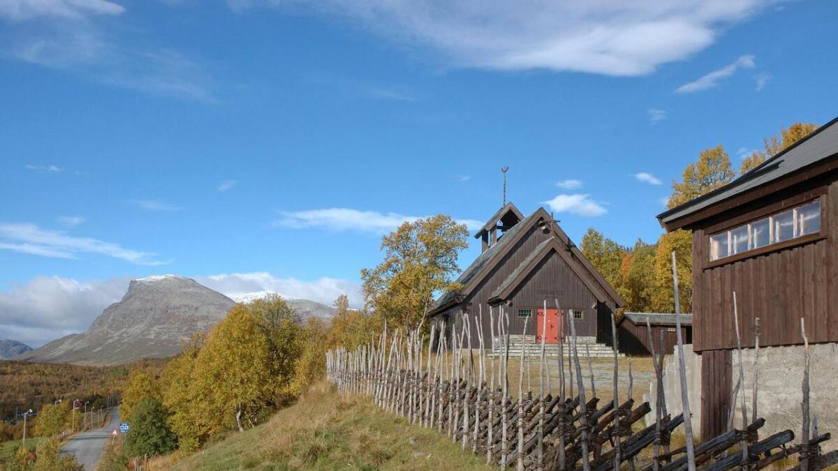 Hemsedal kommune aukar løyvinga til kyrkjeleg fellesråd som har hatt ein tung økonomi dei siste åra. Biletet syner Lykkja kapell.