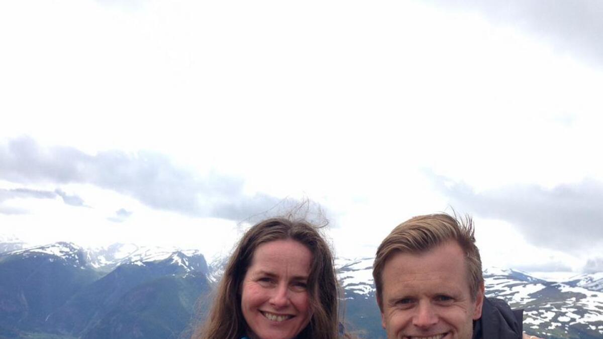 Saman med ektemannen Robert Gjestad på fjelltoppen Prest under GÅ-festivalen i Aurland i 2015. (Arkiv).